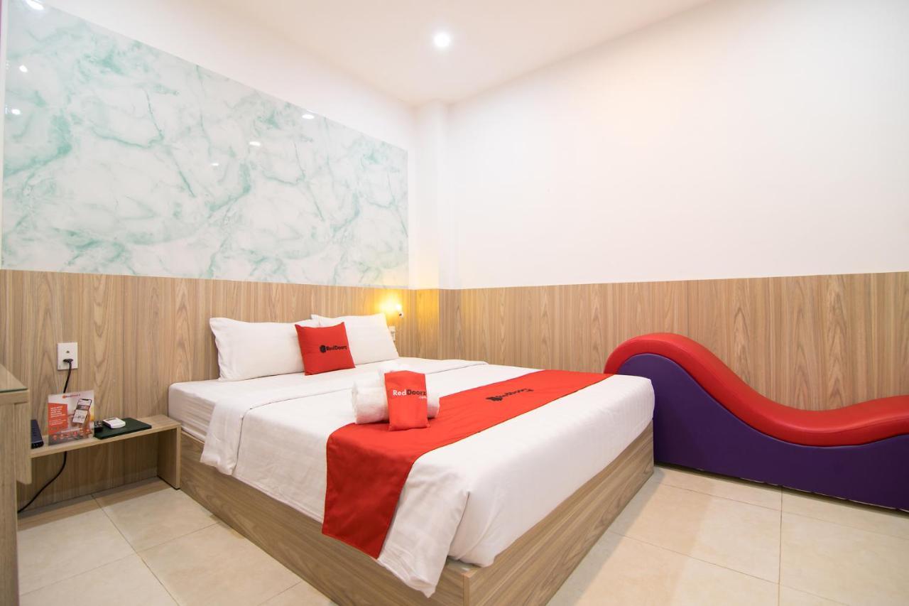 Love Hotel Tran Binh Trong Binh Thanh Хошимин Экстерьер фото